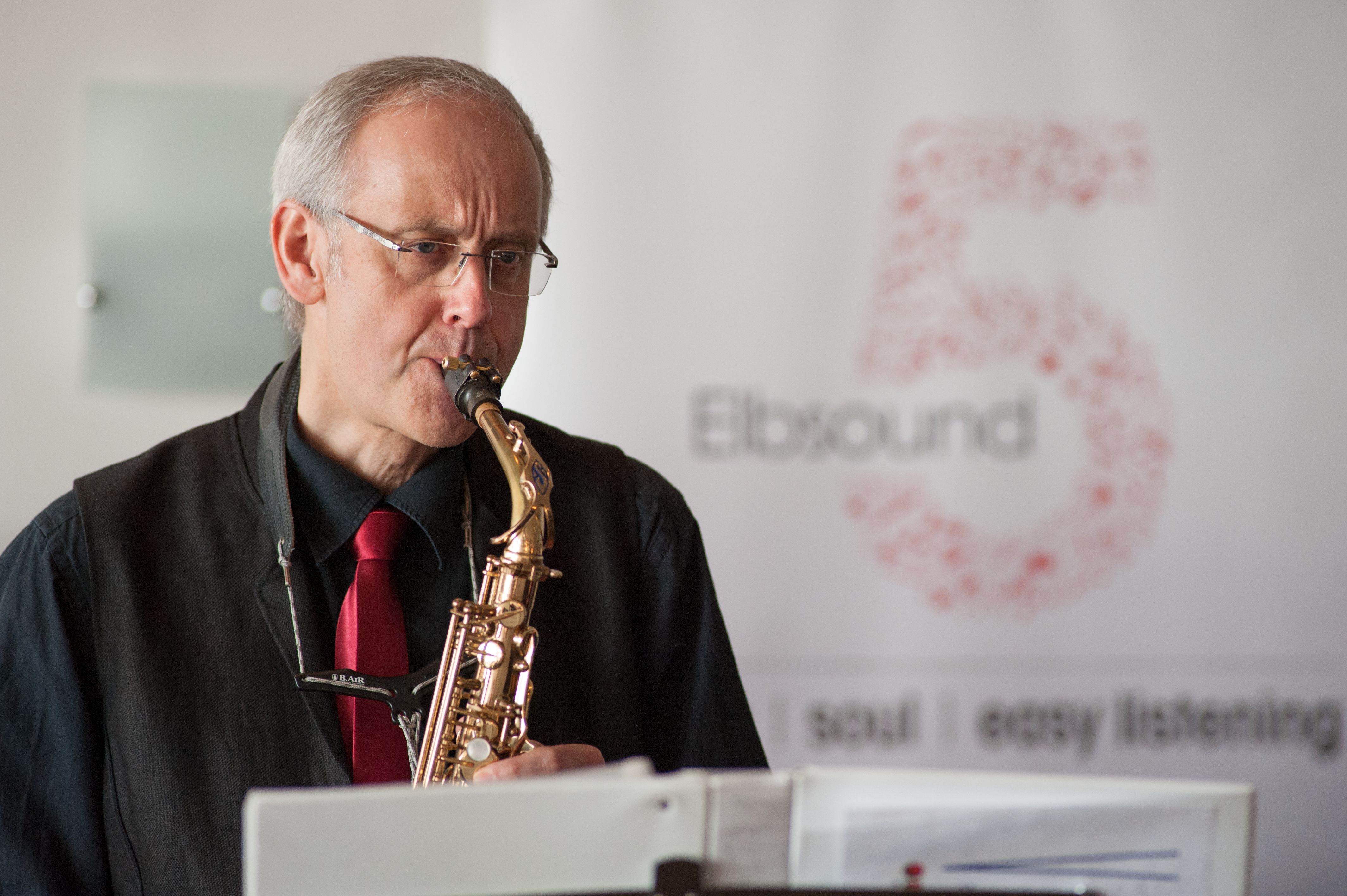 Dr. Ulf Klaucke, Multiinstrumentalist
Tenor-, Alt-, Sopran-Saxophon, Klarinette, Gesang